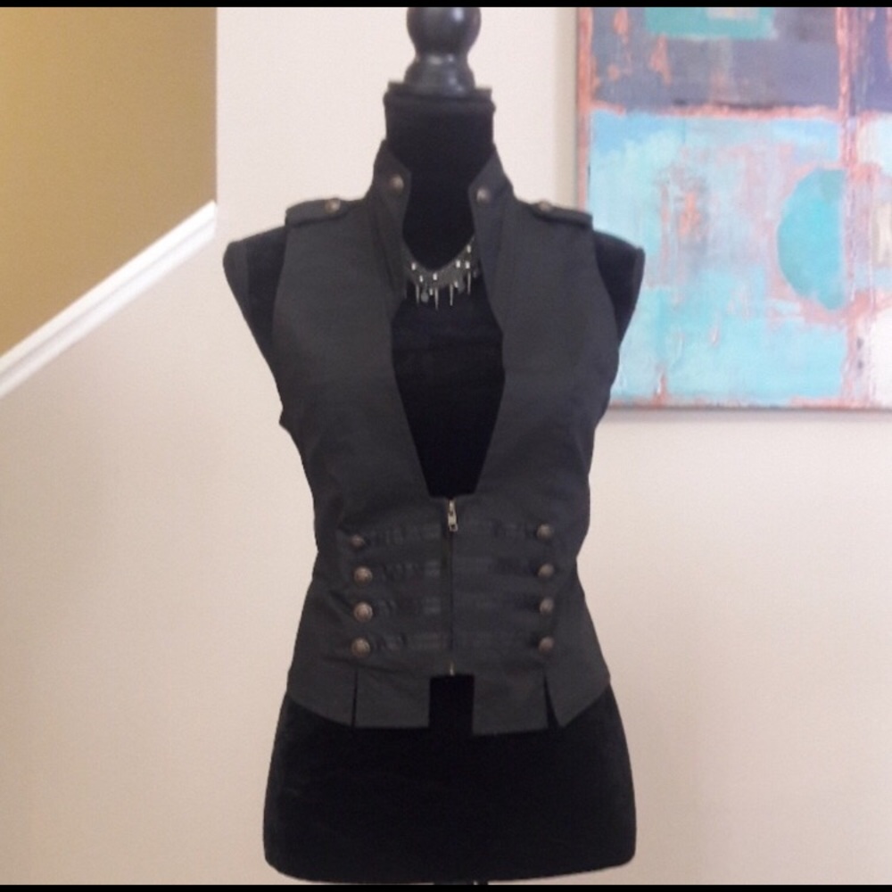Body Central vest